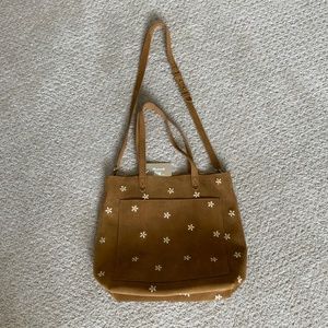 Madewell medium tote daisy embroidered! NWT